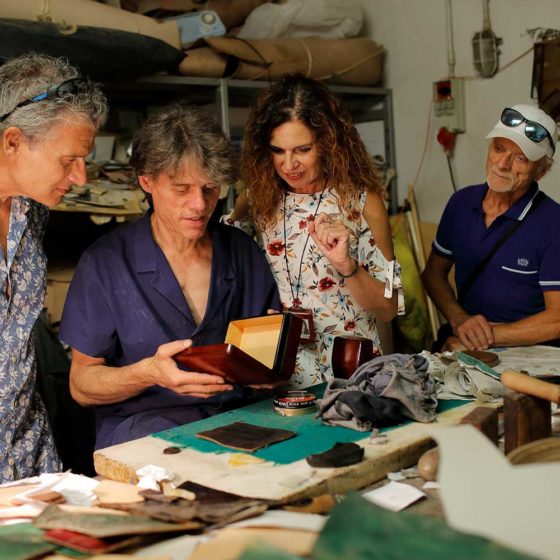 Private Leather Workshop in Florence with a Real Artisan